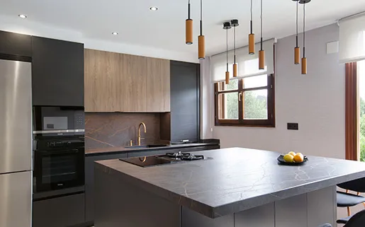 cocina-en-grafeno-y-roble-kairos-santos-getxo cocina de estilo industrial en color gris antracita