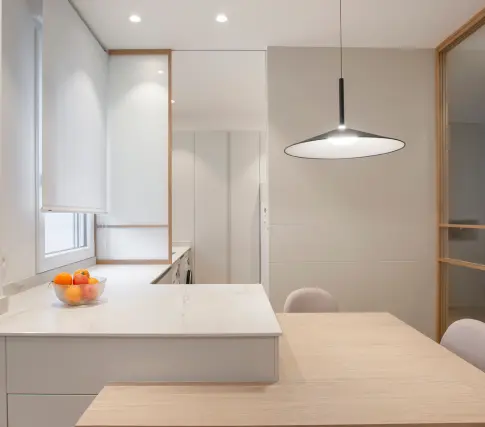 Diseño sin título (92) COCINA EN BLANCO PERLA Y ROBLE CLARO EN ALGORTA